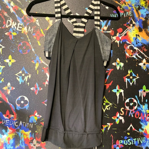 Lululemon Rest Less Tank Size 6
Black Burlap Texture Dune Apex Stripe Dune - Picture 2 of 16